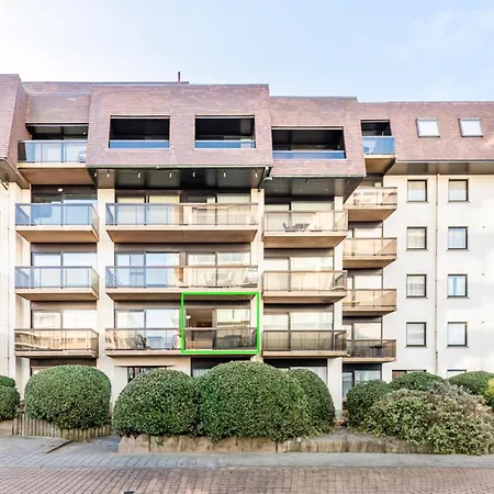 Family In Lejlighed *